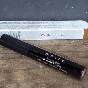 Mally Beauty More Is More Brow Fix & Define in Medium Brown‎